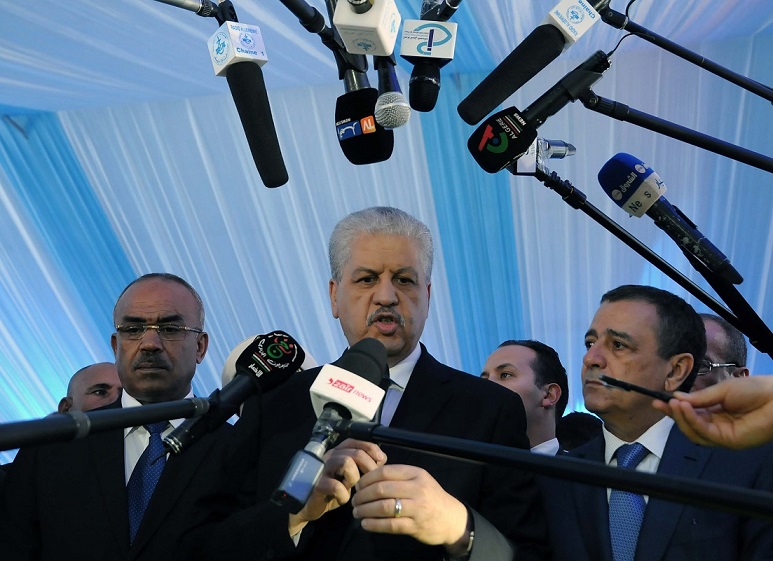 Abdelmalek Sellal, durant sa visite dans la wilaya d'Oum El-Bouaghi, ce jeudi. New Press